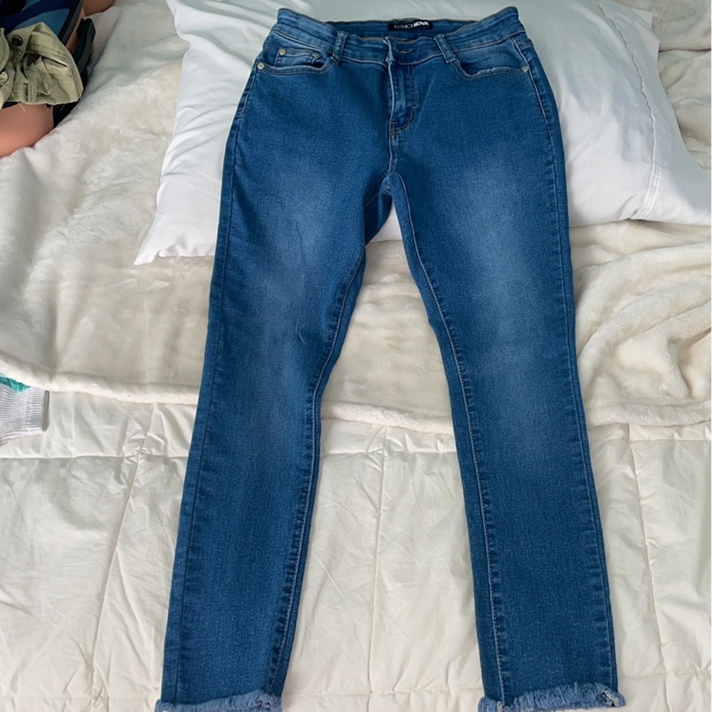 On The Fray Ankle Skinny Jeans